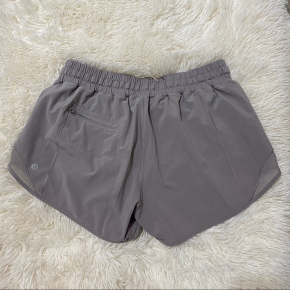 RARE Lululemon Hotty Hot Short Dark Chrome - Picture 2 of 4